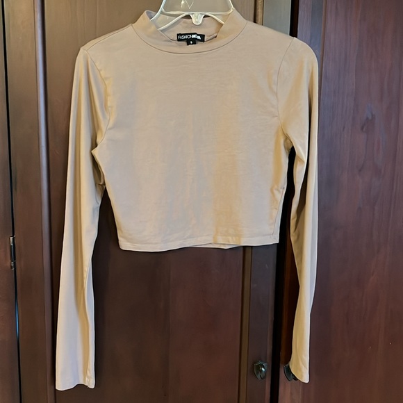 Set of four long sleeve crop tops size small - Picture 11 of 13